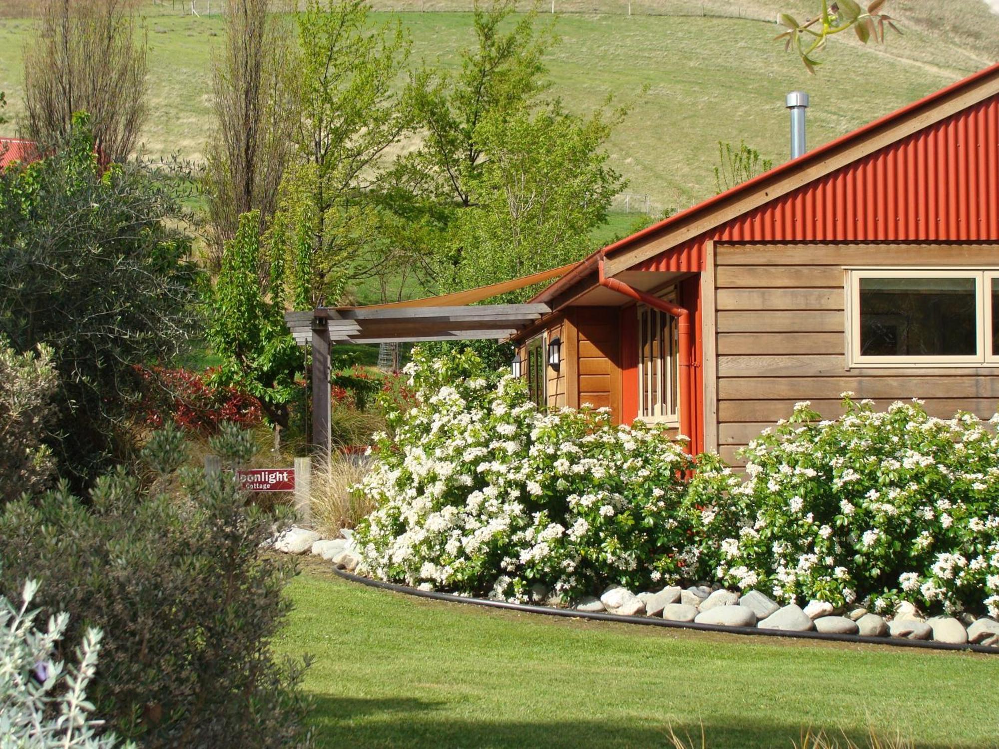 Burn Cottage Retreat Cromwell Room photo